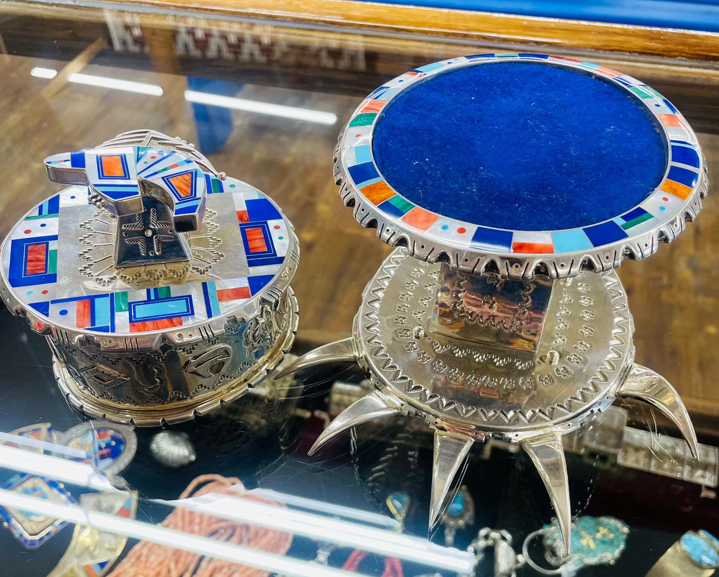 Silver and Inlay Stone Bear Tower Container - Image 2