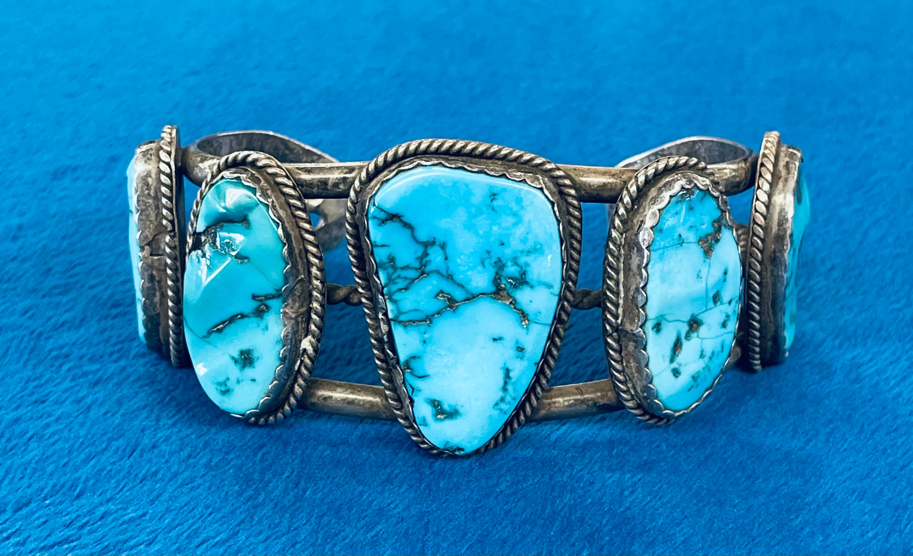 Vintage Turquoise and Silver Bracelet